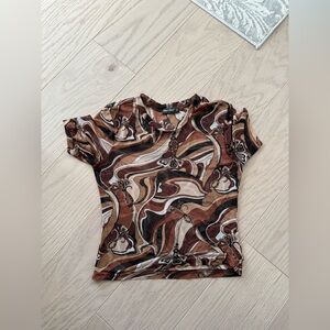 Swirl Patterned Short Sleeve Top